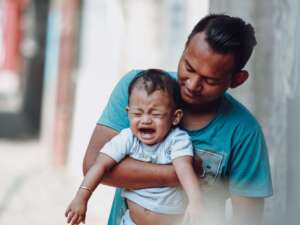 How to Manage Your Kid’s Public Meltdowns: 6 Expert Strategies